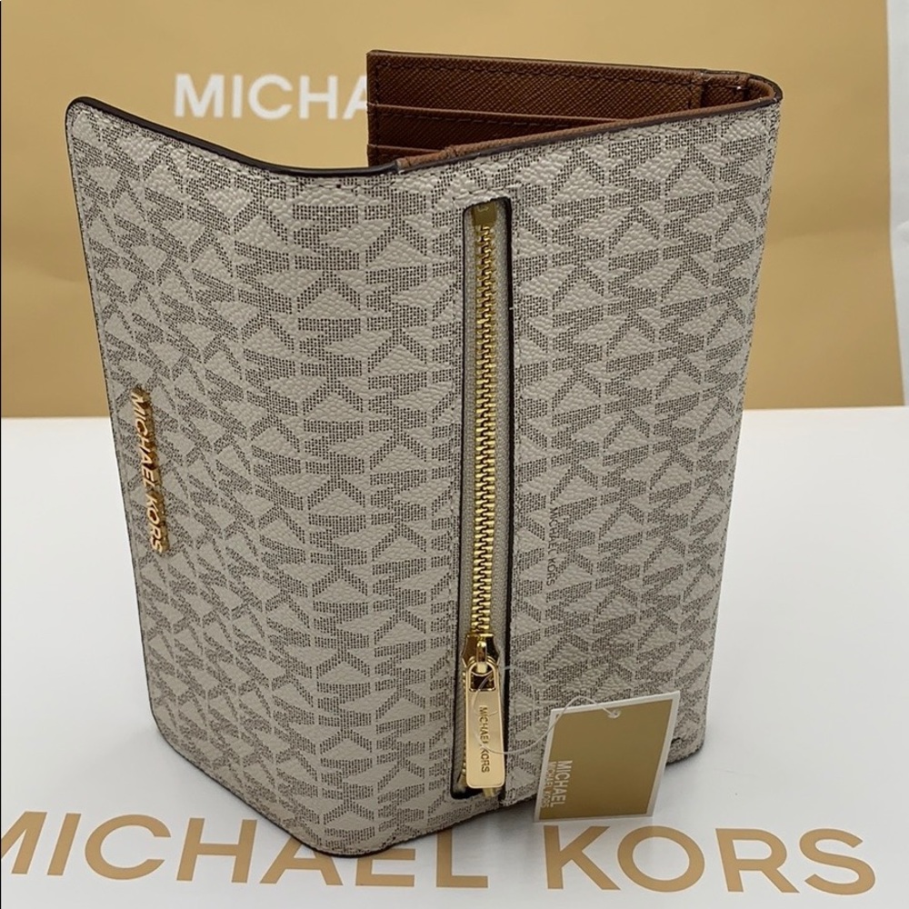 Michael Kors Michael Kors Jet Set Travel Trifold - Picture 16 of 16